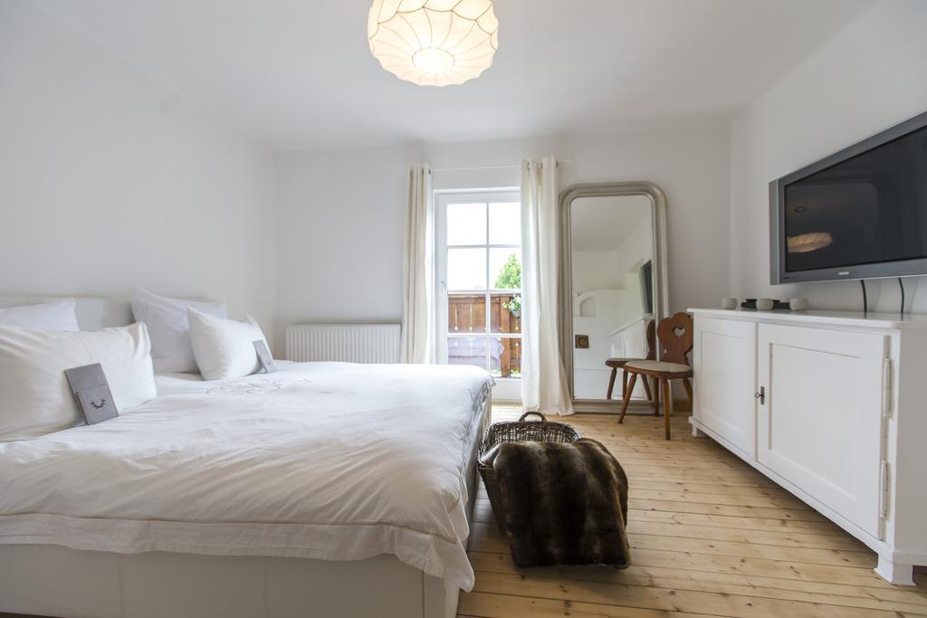 Forest Chalet Retreat: Mountain Views, Sauna & Garden Oasis Golling an der Salzach Room photo