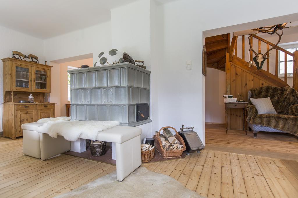 Forest Chalet Retreat: Mountain Views, Sauna & Garden Oasis Golling an der Salzach Room photo