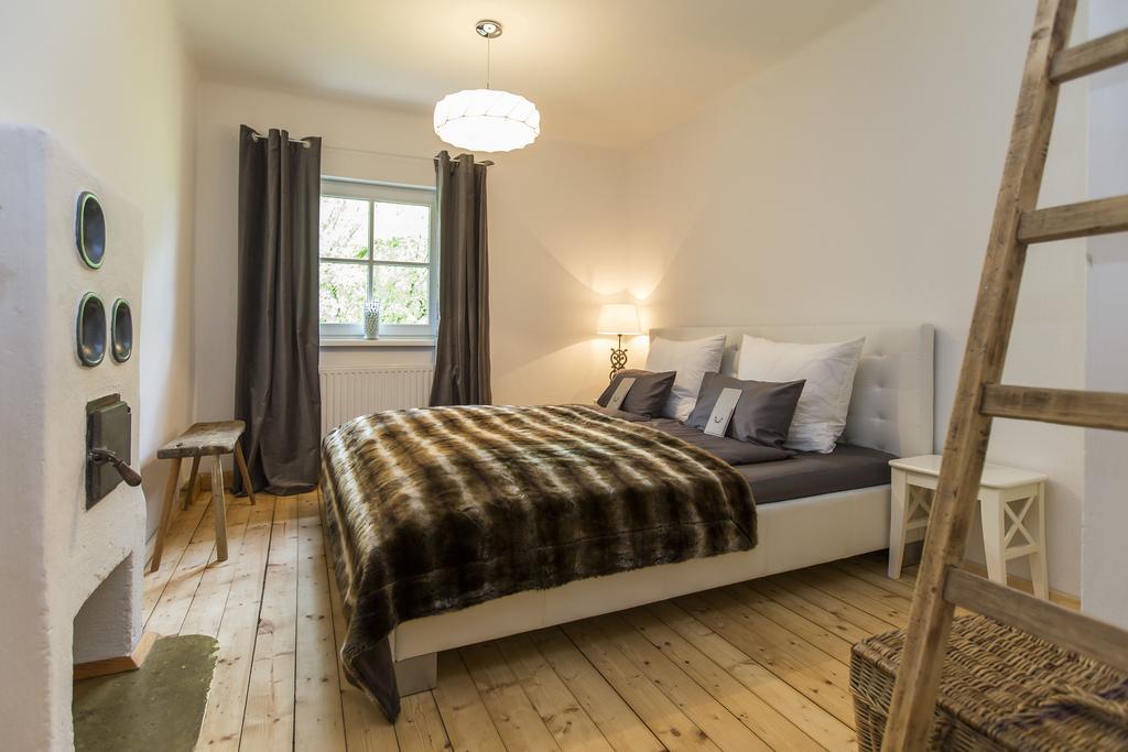 Forest Chalet Retreat: Mountain Views, Sauna & Garden Oasis Golling an der Salzach Room photo